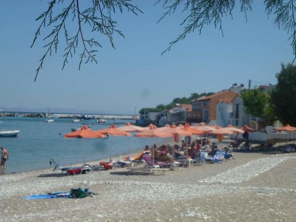 Rania Beach Iréo Kültér fotó