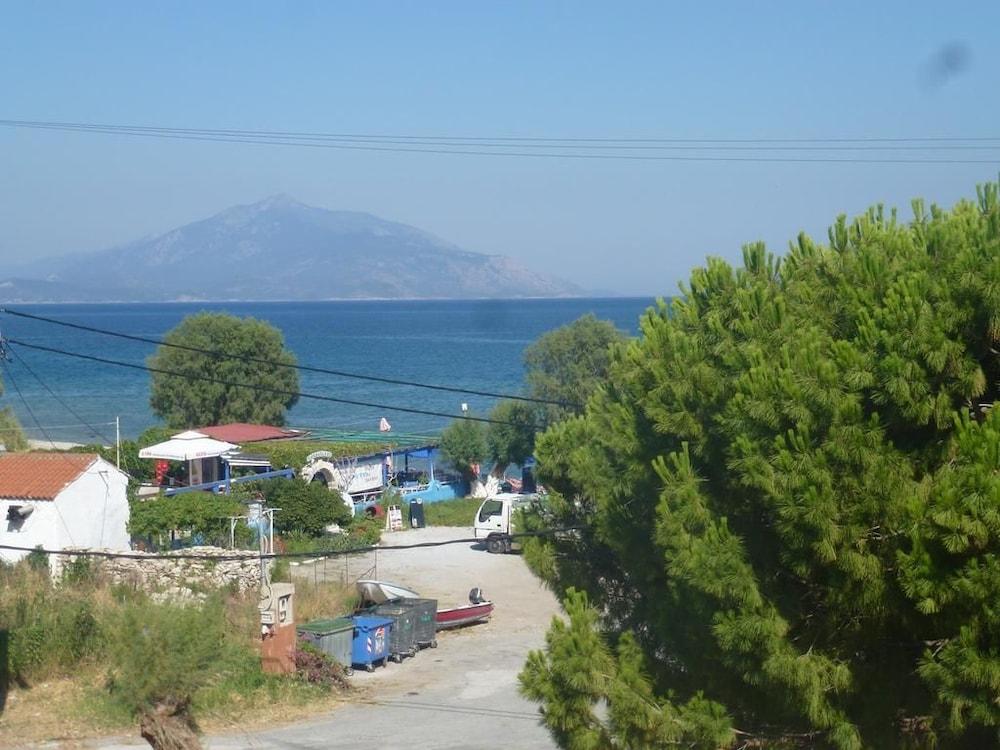 Rania Beach Iréo Kültér fotó