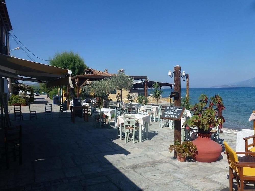 Rania Beach Iréo Kültér fotó
