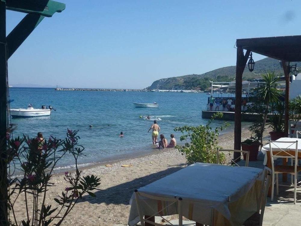 Rania Beach Iréo Kültér fotó
