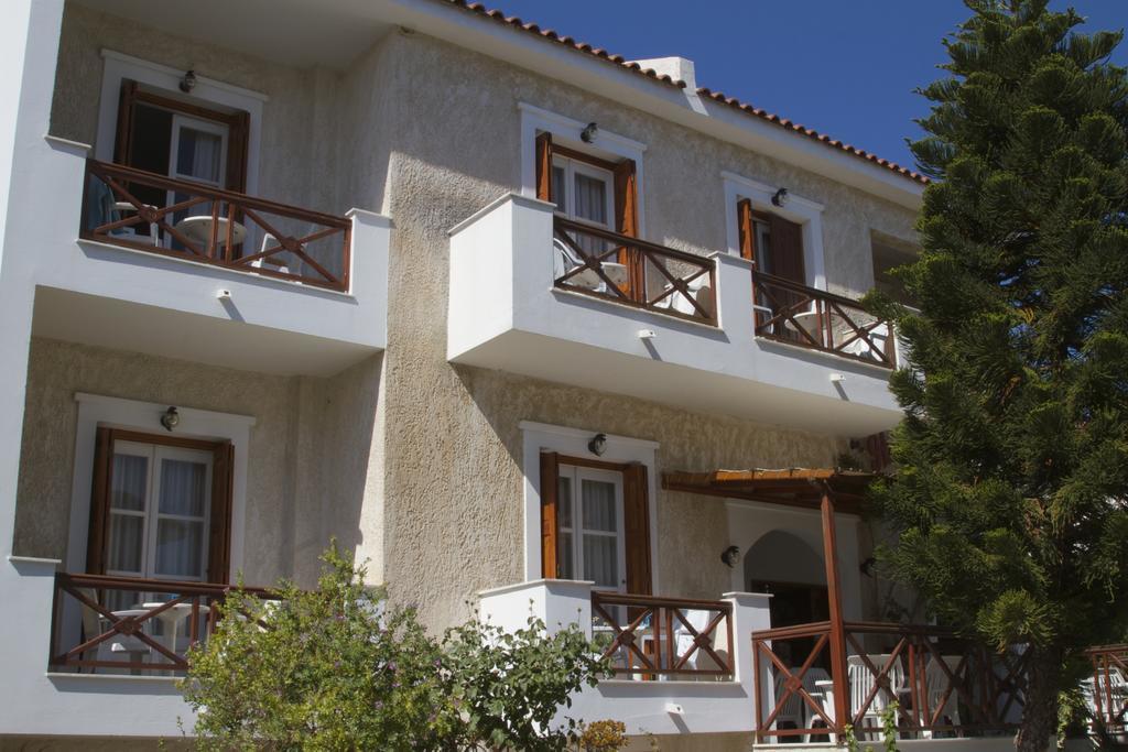 Rania Beach Iréo Kültér fotó