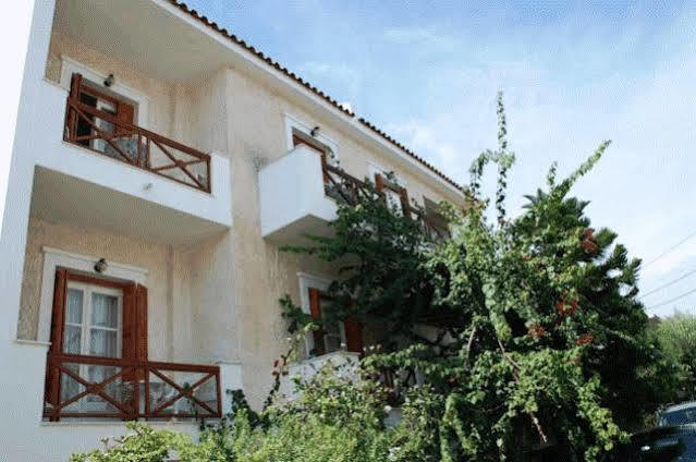 Rania Beach Iréo Kültér fotó