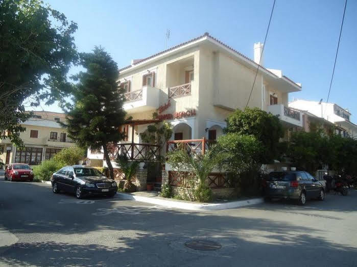 Rania Beach Iréo Kültér fotó